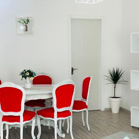 Sweet Apartment In Кутаїсі Екстер'єр фото