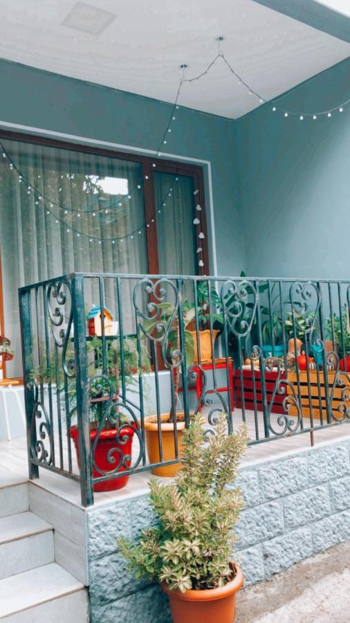 Sweet Apartment In Кутаїсі Екстер'єр фото