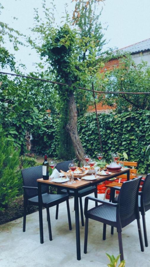 Sweet Apartment In Кутаїсі Екстер'єр фото