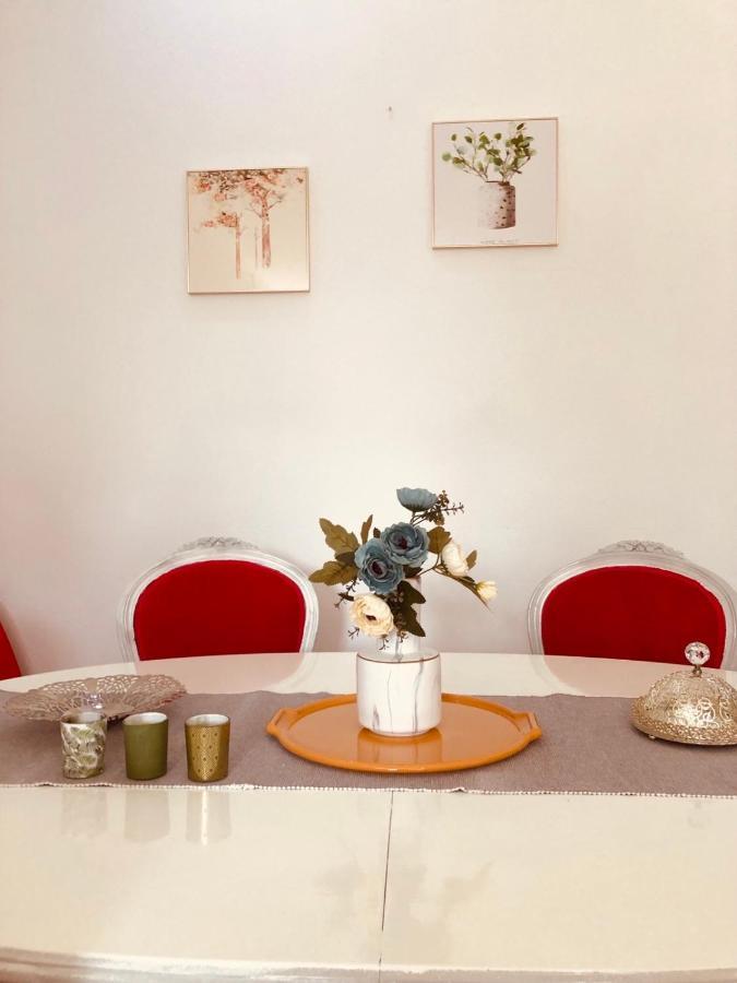 Sweet Apartment In Кутаїсі Екстер'єр фото