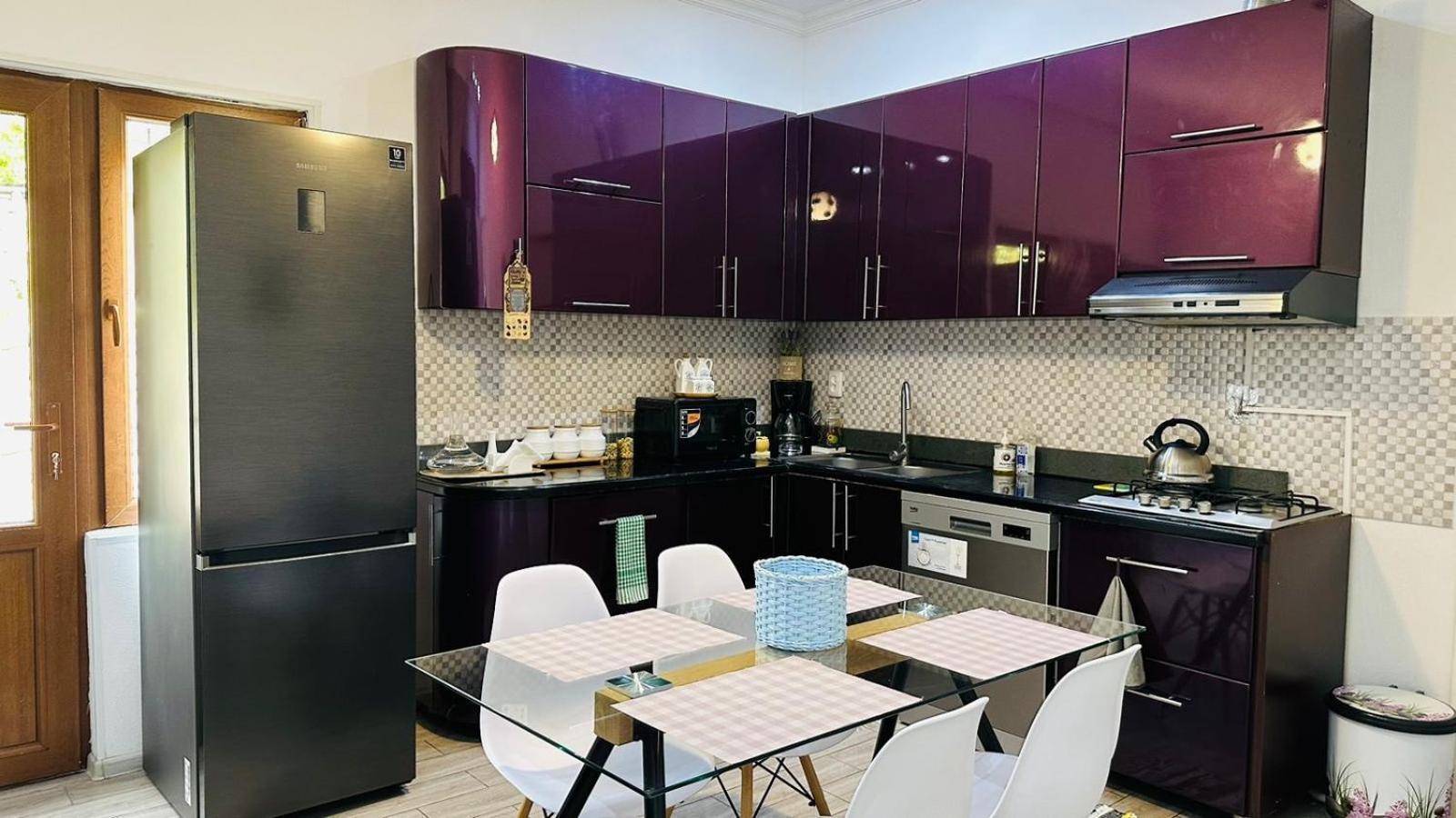 Sweet Apartment In Кутаїсі Екстер'єр фото