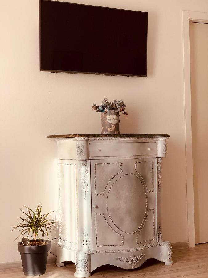 Sweet Apartment In Кутаїсі Екстер'єр фото