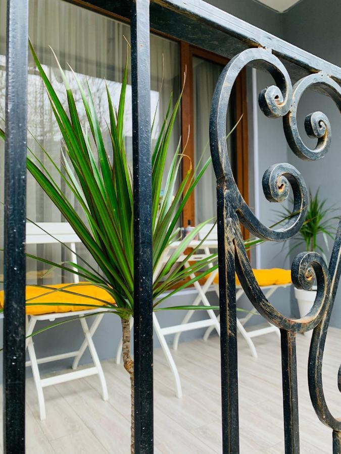 Sweet Apartment In Кутаїсі Екстер'єр фото