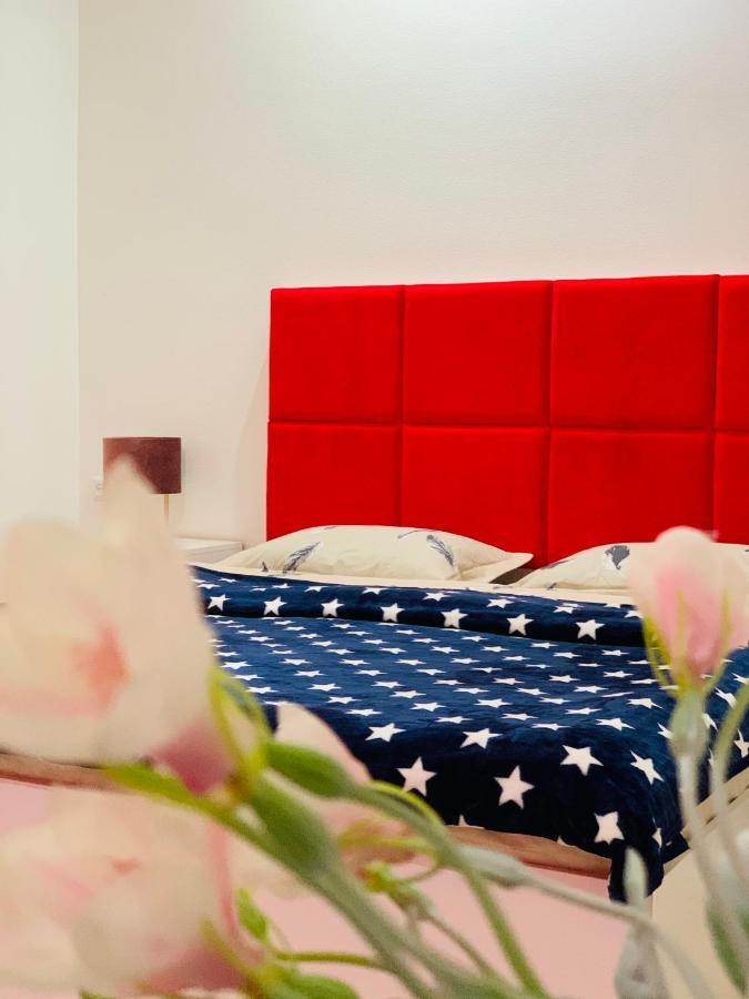 Sweet Apartment In Кутаїсі Екстер'єр фото