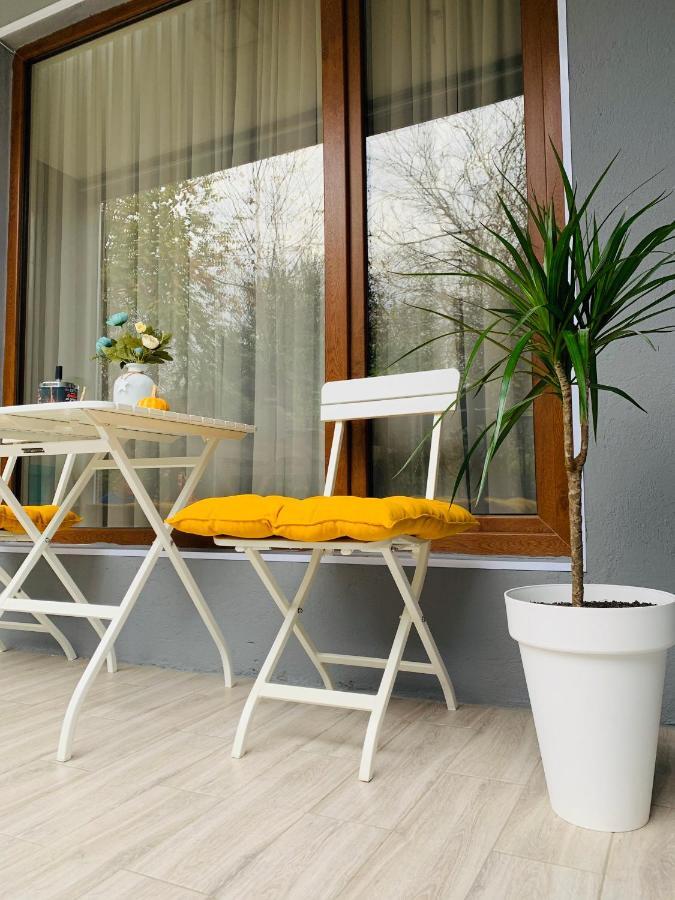Sweet Apartment In Кутаїсі Екстер'єр фото
