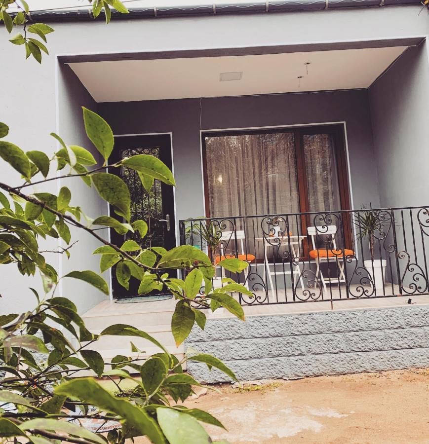 Sweet Apartment In Кутаїсі Екстер'єр фото