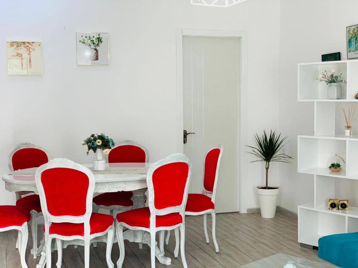 Sweet Apartment In Кутаїсі Екстер'єр фото